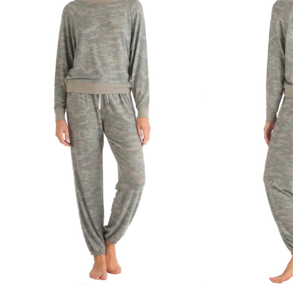 Honeydew Camo Pajama Pants Size M